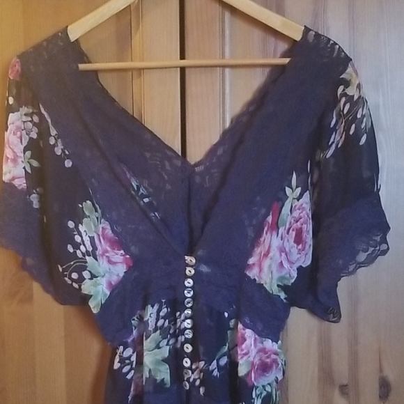 Floral lace top - Picture 3 of 4